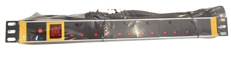 PDU 6 WAY-13A (Aluminum-ألمونيوم)